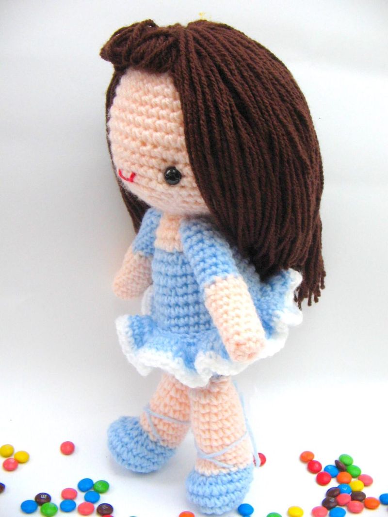 Bella the Ballerina free crochet pattern by Jenny & Teddy