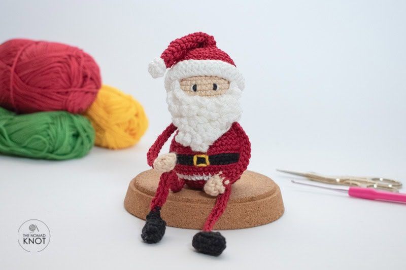 Posable Santa free crochet pattern by Ana