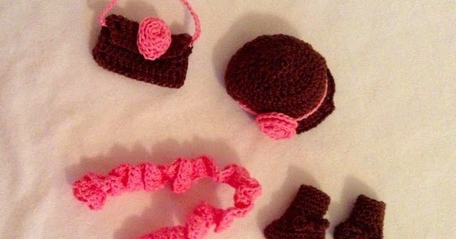 Fall and Winter Accessories for Fashion Dolls (11.5-inch) free crochet pattern by Tess and Annie