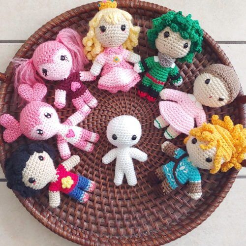 Classic Doll Base free crochet pattern by Diana Picón