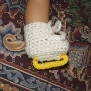 Doll Ice Skates free crochet pattern by Cobbler's Cabin