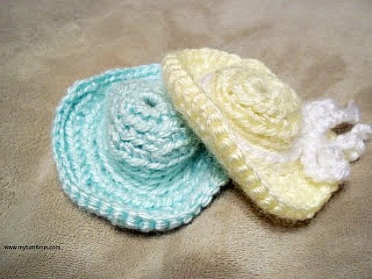 Easy Hat for a Fashion Doll (11.5-inch) free crochet pattern by My Turn for Us