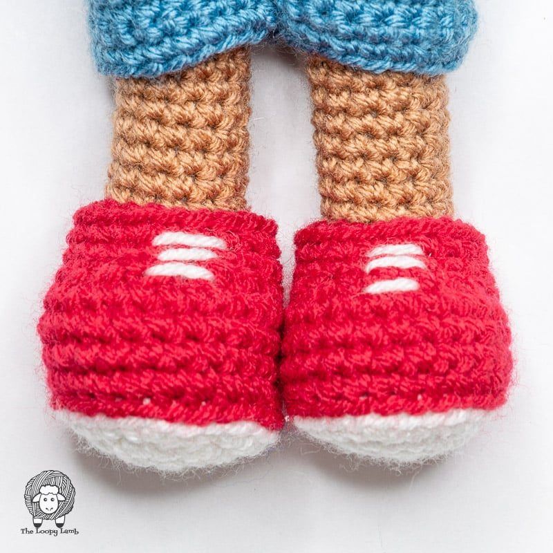 Easy Doll Sneakers free crochet pattern by The Loopy Lamb