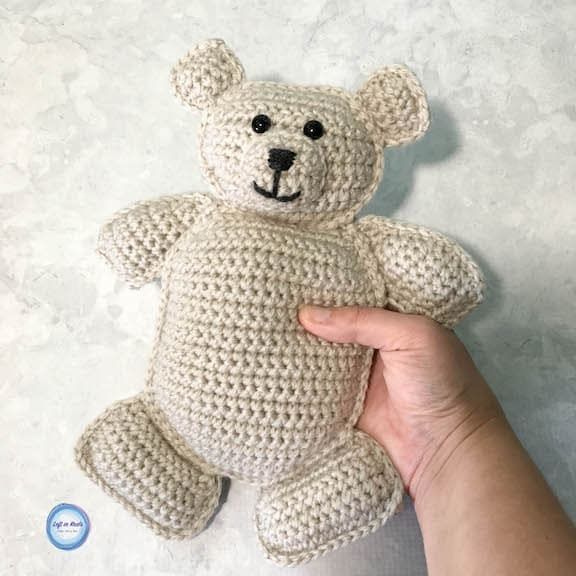 Baby and Me Ragdoll Bears free crochet pattern by Megan Meyer